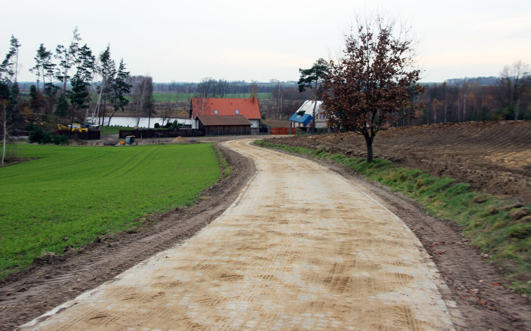 KOLEJNY ETAP BUDOWY DROGI W WILKOWIE ZAKOŃCZONY