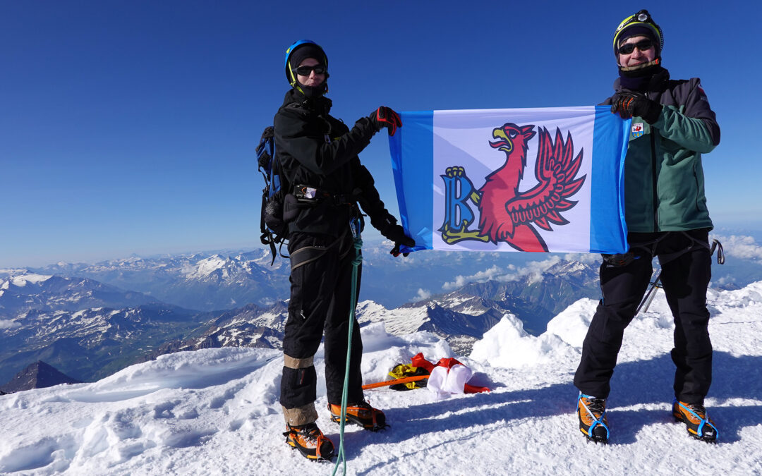 MIESZKAŃCY BRUS STANĘLI NA SZCZYCIE MONT BLANC