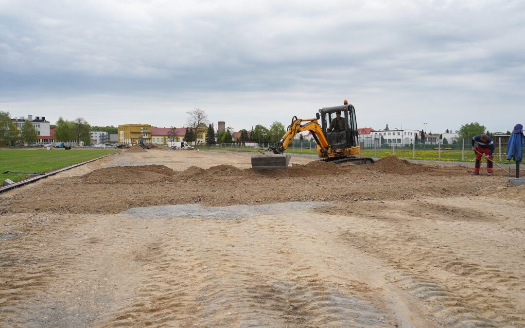 TRWA PRZEBUDOWA STADIONU W CZŁUCHOWIE