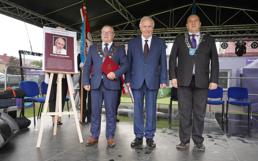 PROFESOR JAN LUBIŃSKI – PIERWSZYM HONOROWYM OBYWATELEM GMINY PRZECHLEWO