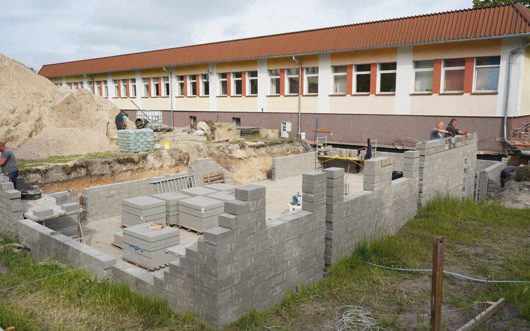 TRWA ROZBUDOWA CENTRUM USŁUG SPOŁECZNYCH W SĘPÓLNIE KRAJEŃSKIM