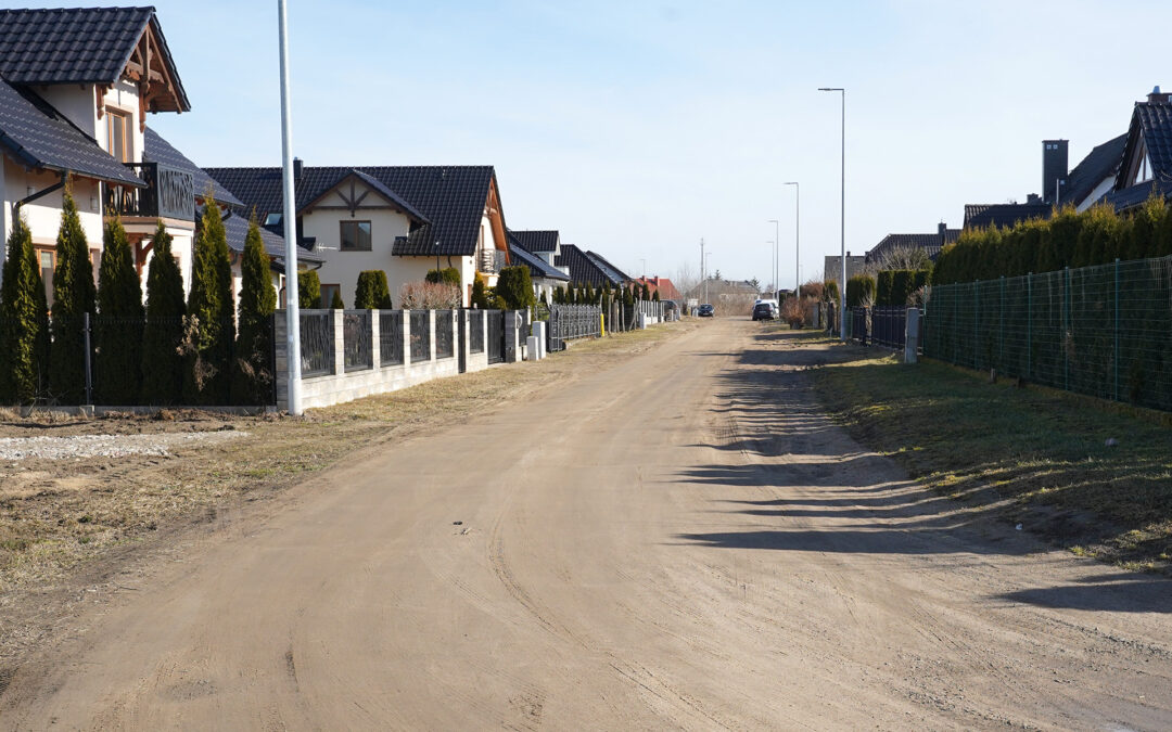 SĄ PIENIĄDZE NA BUDOWĘ ULICY BRATKOWEJ, WRZOSOWEJ I LILIOWEJ