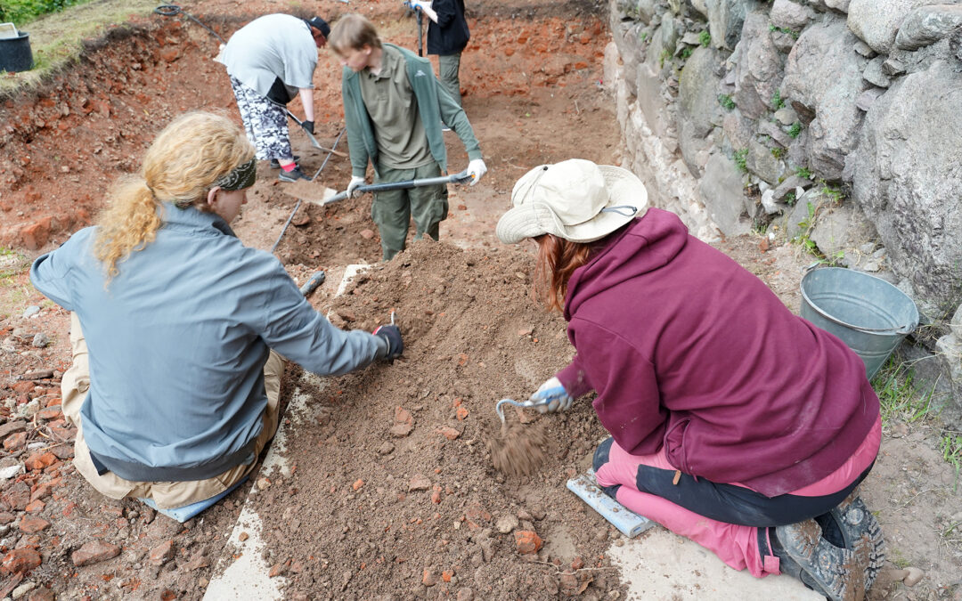 NOWE ODKRYCIA ARCHEOLOGICZNE NA CZŁUCHOWSKIM ZAMKU
